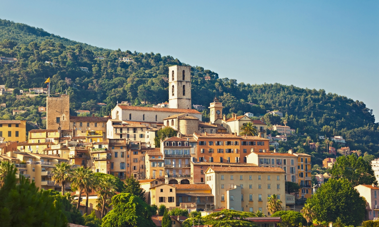 grasse-thu-phu-nuoc-hoa-the-gioi